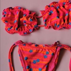 Flowered bikini colombiano